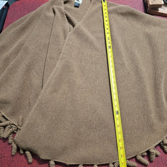 Alpaca International Baby Alpaca Poncho Wrap Cape OS Camel Tassel Quiet Luxury - Picture 6 of 7